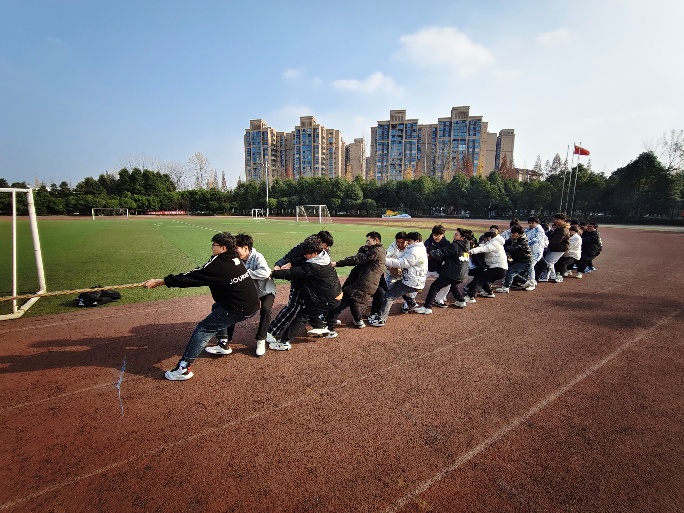 拔河2..jpg