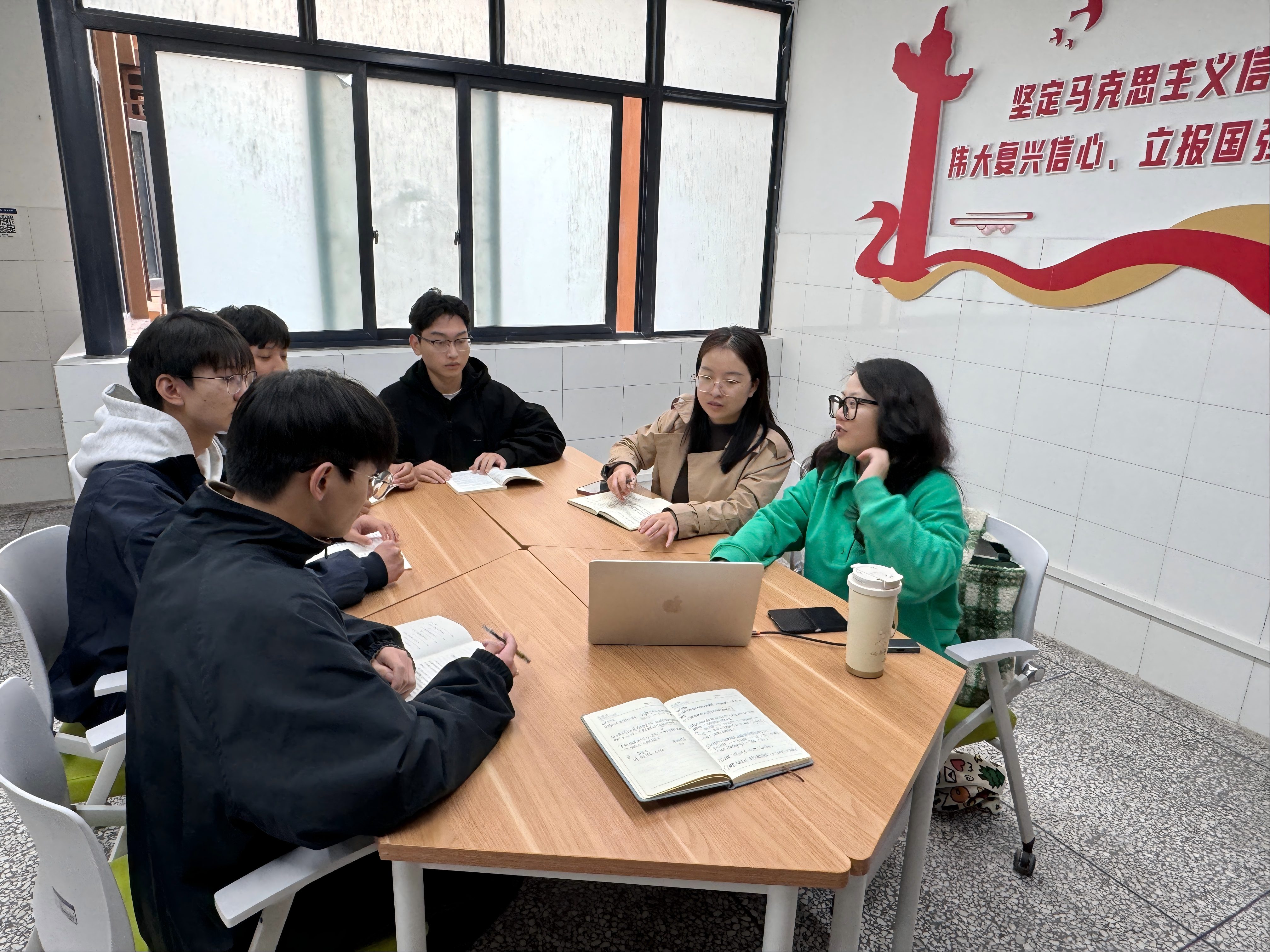 新闻稿07照片.jpg